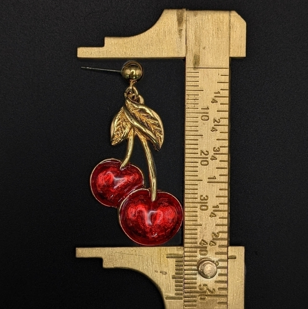 Retro-vintage Lot of 2 Red & Gold Toned Earrings - 1 Signed AVON (Cherries) - Picture 11 of 11